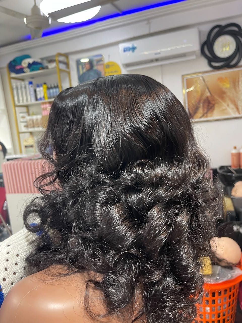 MICKY Hair & Wig detailed finish